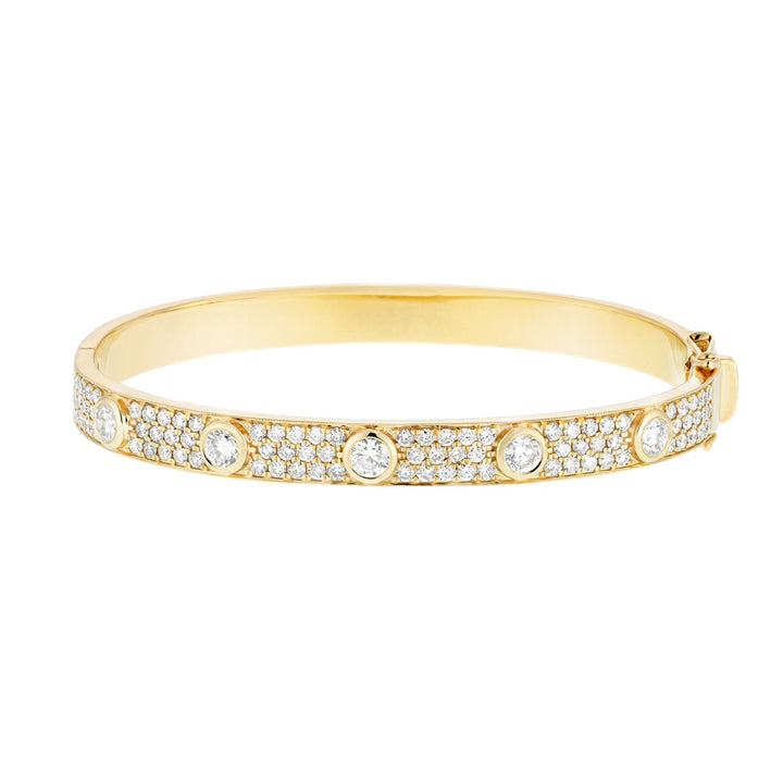 Brazalete de oro amarillo de 9 k con diamantes de calidad G/SI de 3,10 ct