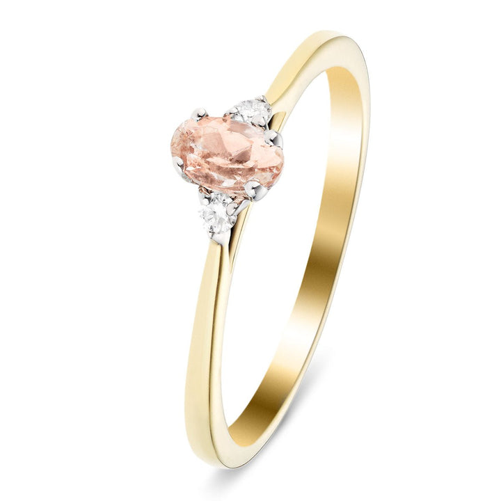 Morganite 0.30ct Diamante 0.05ct Anillo de tres piedras 9k Oro amarillo